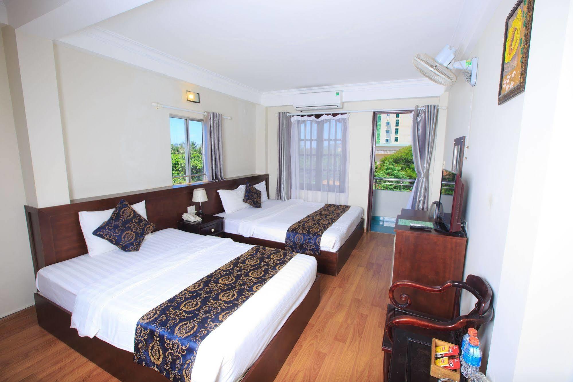 Pho Bien Hotel Нячанг Екстер'єр фото